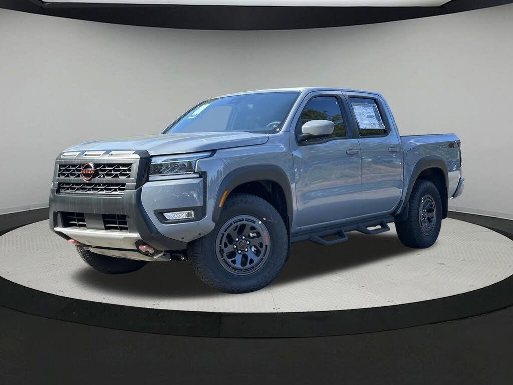 2025 Nissan Frontier PRO-4X Crew Cab 4WD