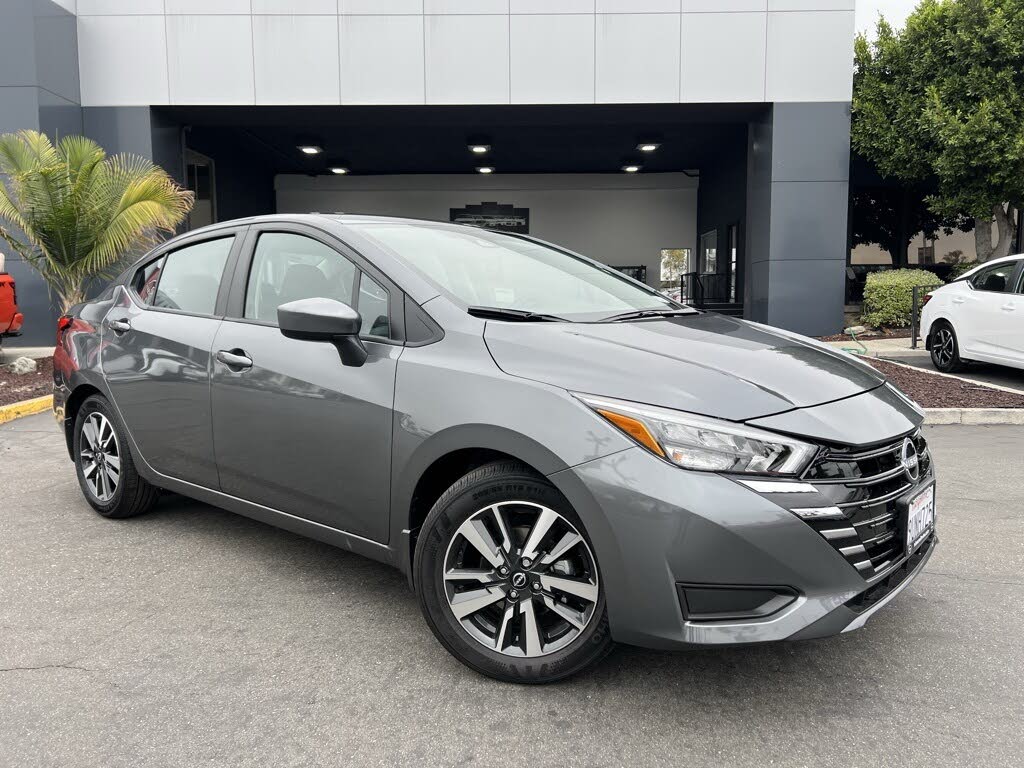 2025 Nissan Versa SV FWD