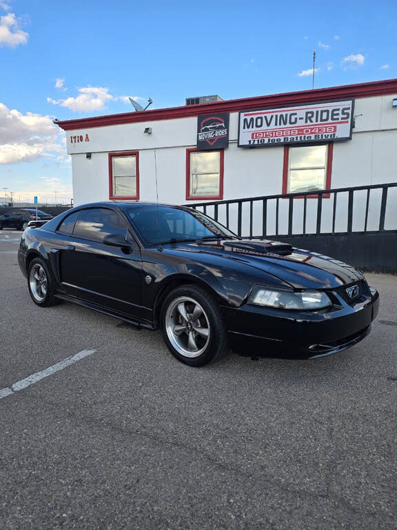 2004 Ford Mustang GT Deluxe Coupe RWD