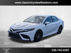 Toyota Camry SE FWD