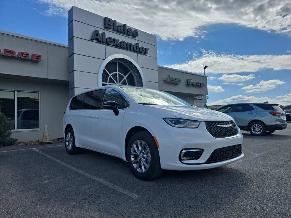 2026 Chrysler Pacifica Select AWD
