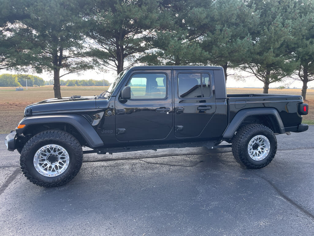 2023 Jeep Gladiator Sport S Crew Cab 4WD