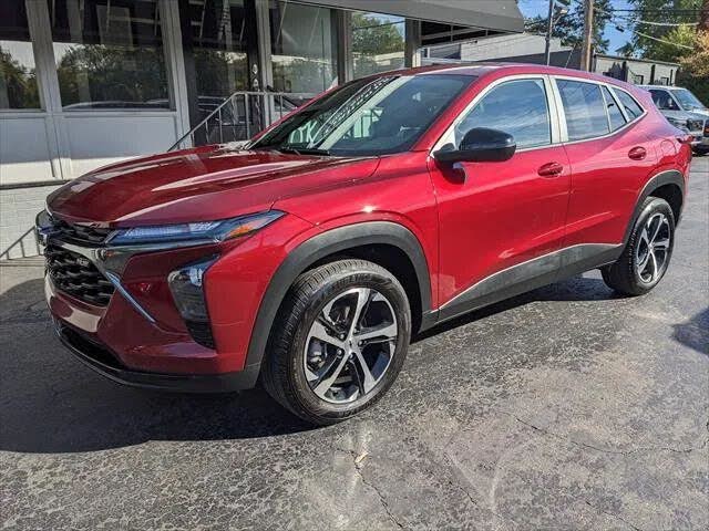 2025 Chevrolet Trax RS with 1RS FWD