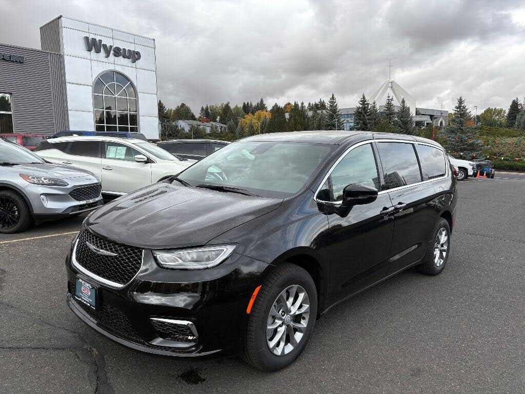 2026 Chrysler Pacifica Select AWD