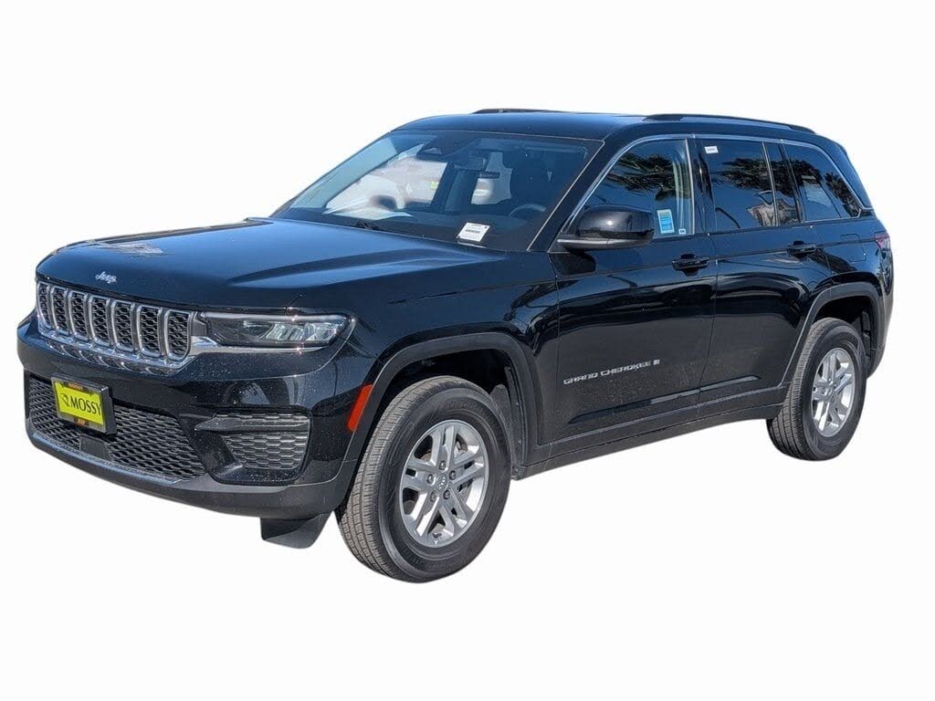 2023 Jeep Grand Cherokee Laredo 4WD