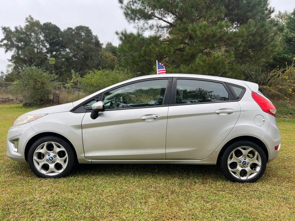2012 Ford Fiesta SES Hatchback