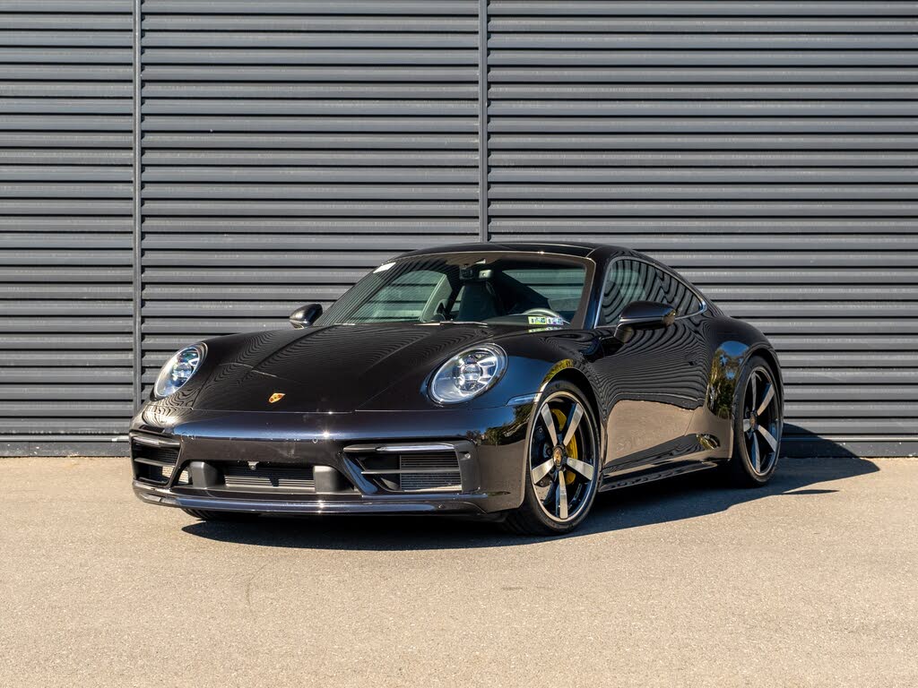 2022 Porsche 911 Carrera S Coupe RWD