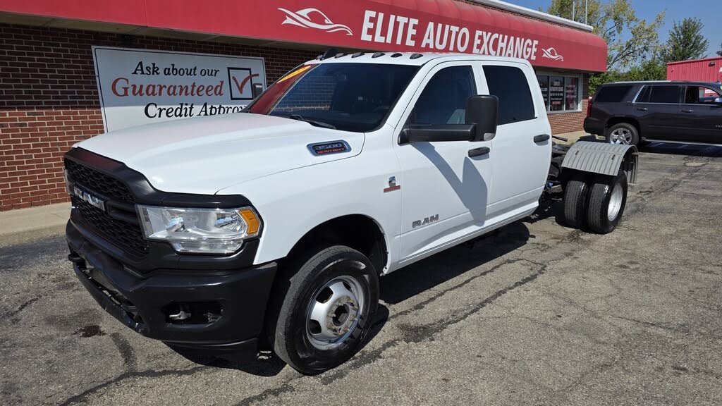 2022 RAM 3500 Chassis Tradesman Crew Cab DRW 4WD