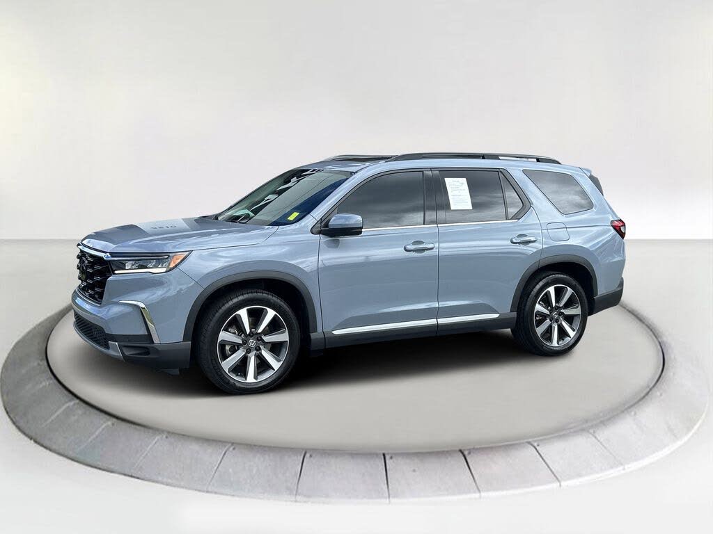 2023 Honda Pilot Touring FWD