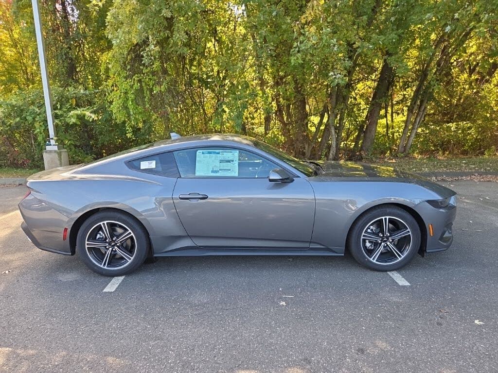 2025 Ford Mustang EcoBoost Fastback RWD