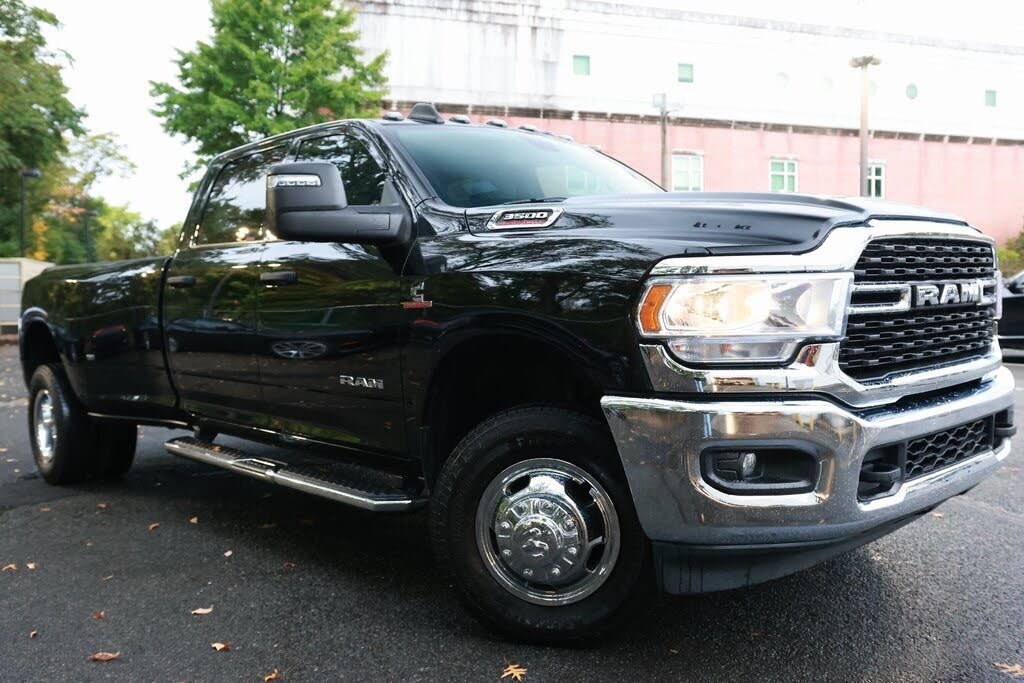 2024 RAM 3500 Big Horn Crew Cab LB DRW 4WD