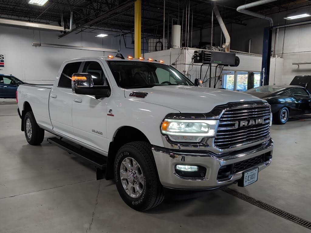 2024 RAM 3500 Laramie Crew Cab LB 4WD
