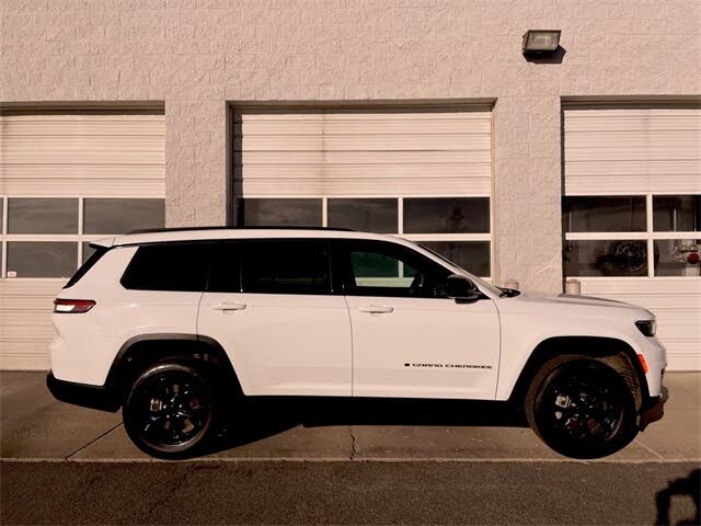 2024 Jeep Grand Cherokee L Altitude 4WD