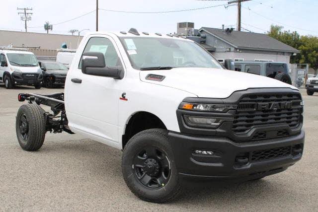 2025 RAM 3500 Chassis Tradesman Regular Cab RWD
