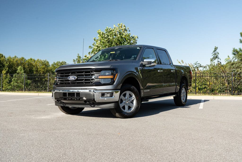 2025 Ford F-150 XLT SuperCrew 4WD