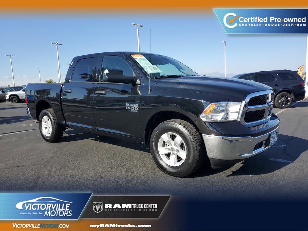 2023 RAM 1500 Classic SLT Crew Cab 4WD