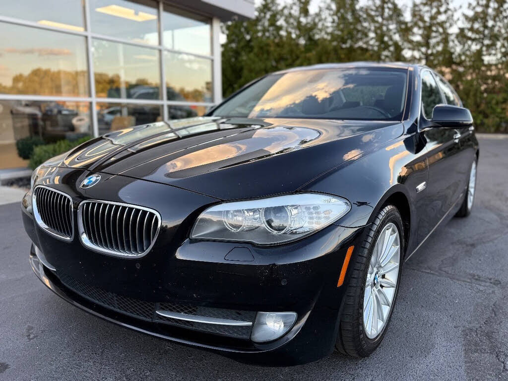 2011 BMW 5 Series 535i Sedan RWD