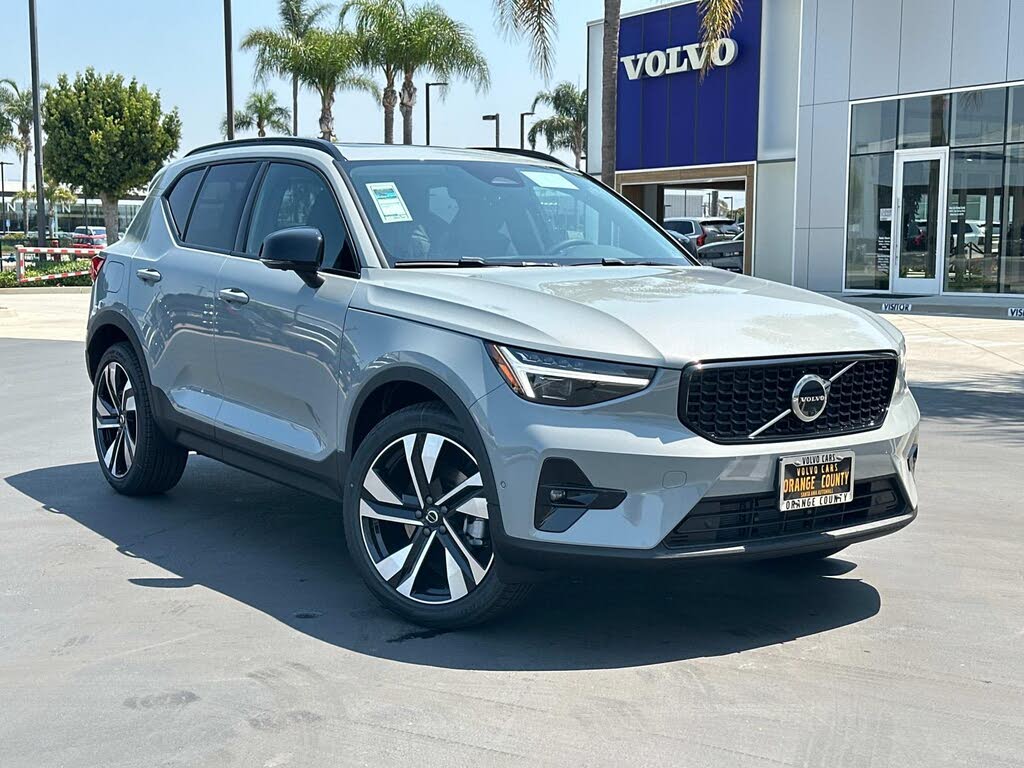 2026 Volvo XC40 B5 Ultra AWD