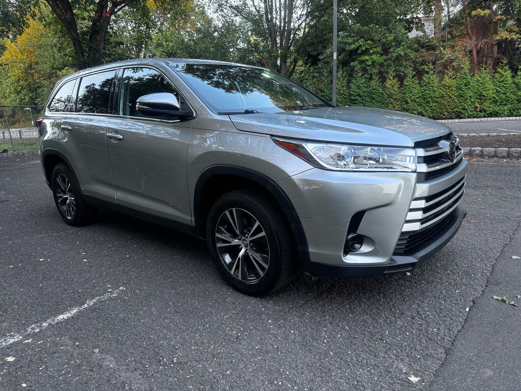 2019 Toyota Highlander LE FWD