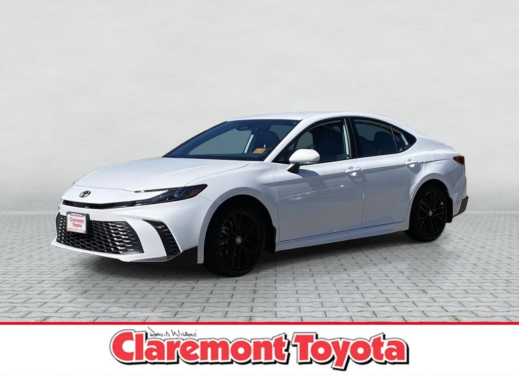 2025 Toyota Camry SE FWD