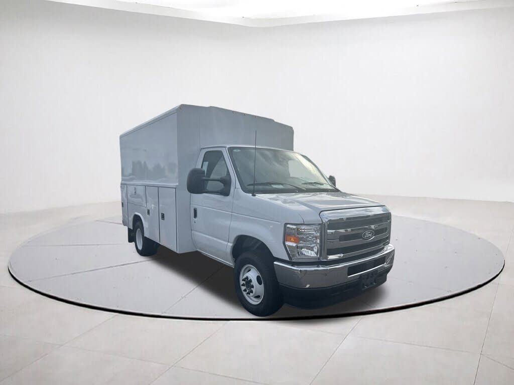 2026 Ford E-Series Chassis E-350 SD Cutaway 138 RWD