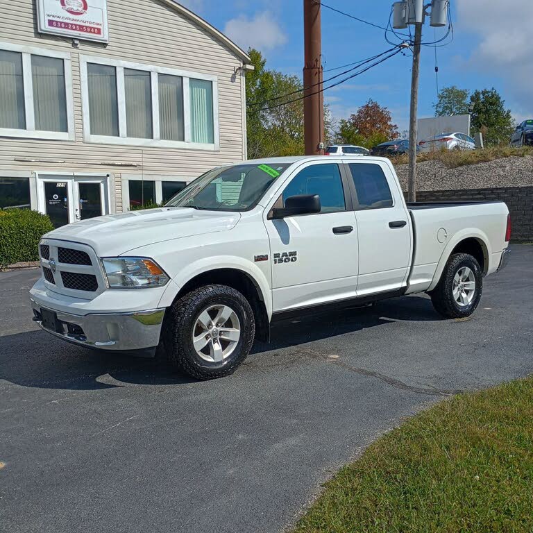 2017 RAM 1500 SLT Quad Cab 4WD