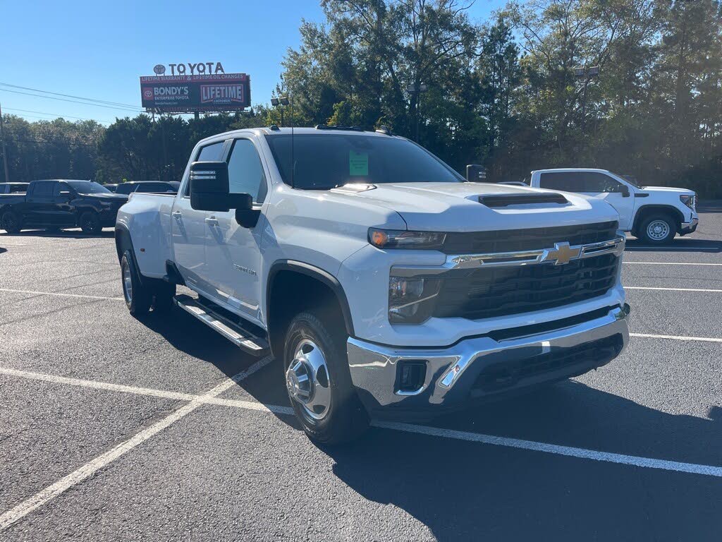 2024 Chevrolet Silverado 3500HD LT Crew Cab 4WD