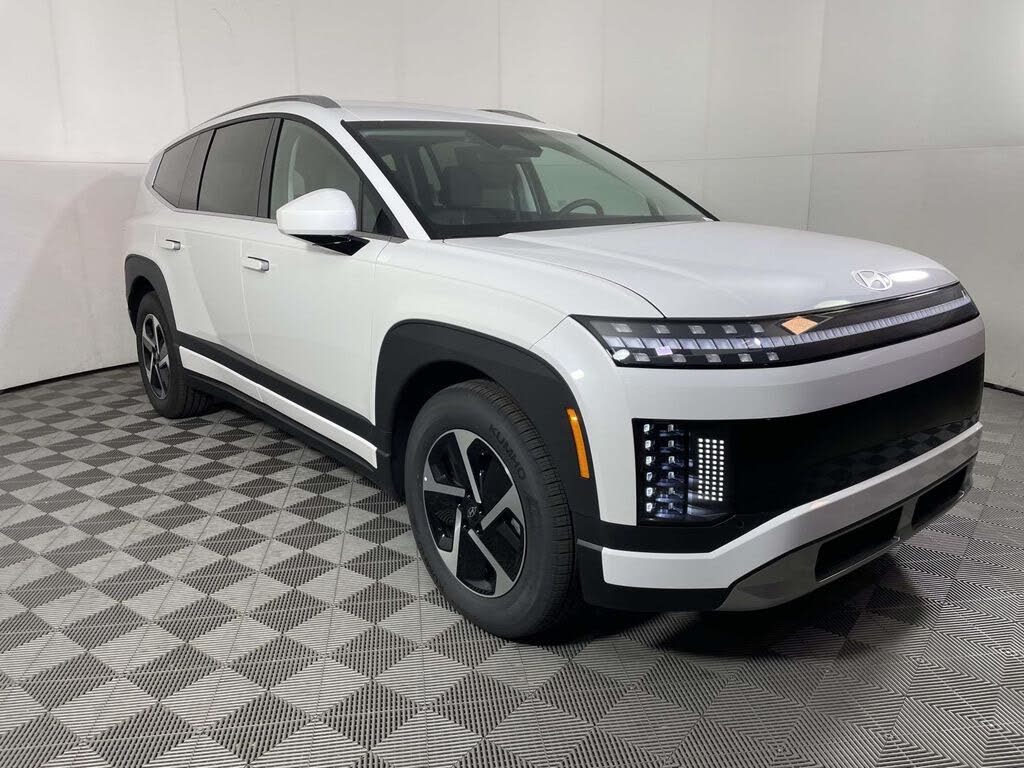 2026 Hyundai Ioniq 9 SE AWD