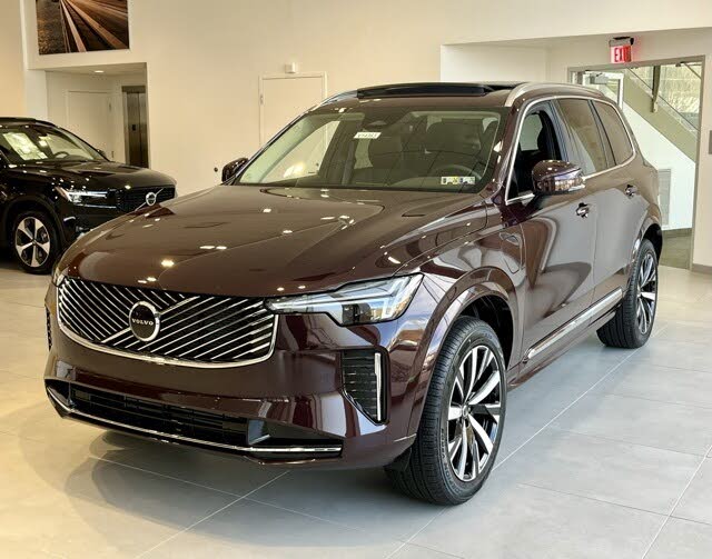 2025 Volvo XC90 T8 Core Bright Theme eAWD