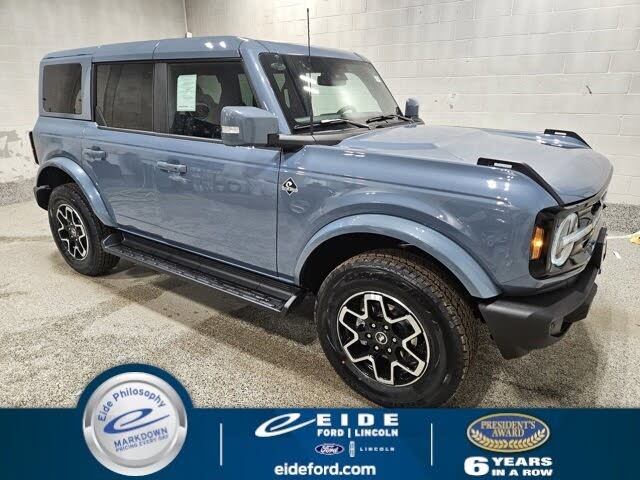2025 Ford Bronco Outer Banks 4-Door 4WD