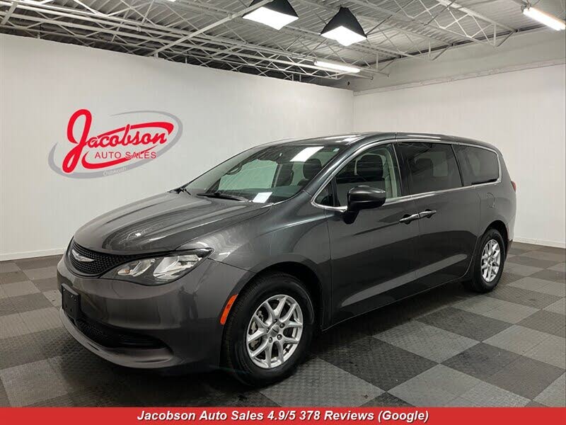 2023 Chrysler Voyager LX FWD