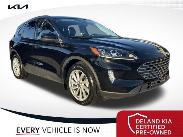 2022 Ford Escape Titanium AWD