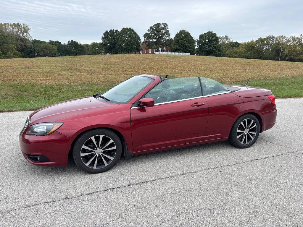 2012 Chrysler 200 S Convertible FWD