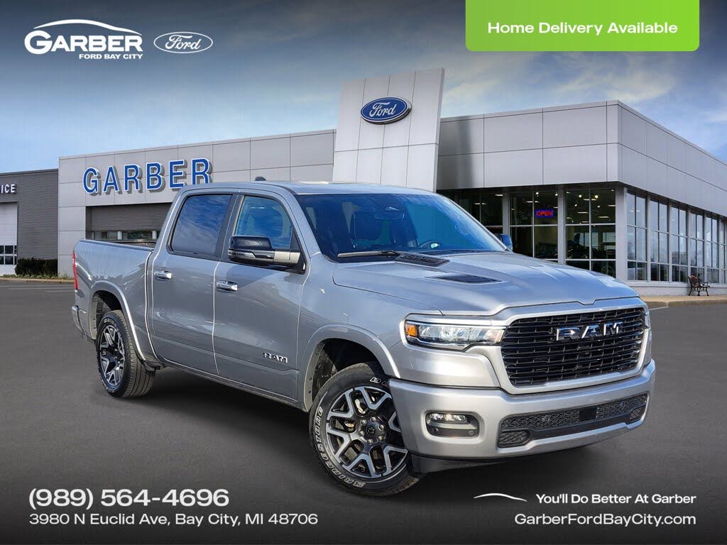 2025 RAM 1500 Laramie Crew Cab 4WD