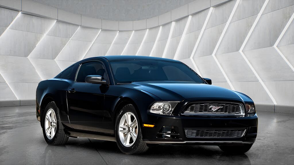 2014 Ford Mustang V6 Coupe RWD