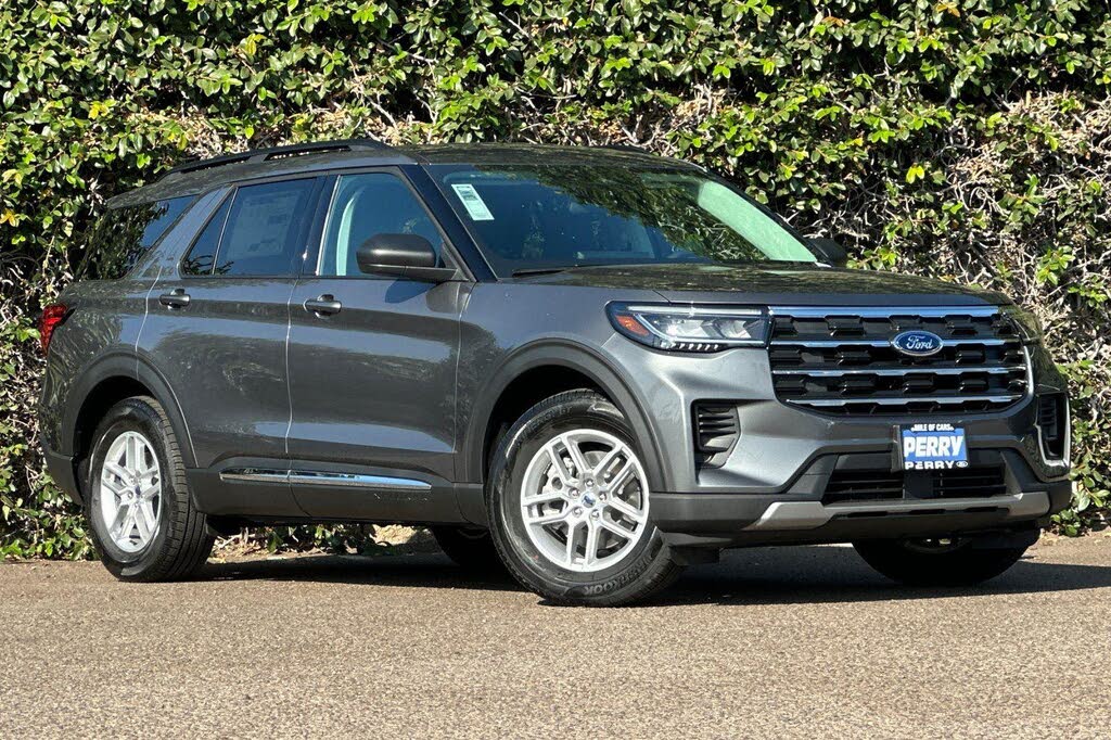 2025 Ford Explorer Active RWD