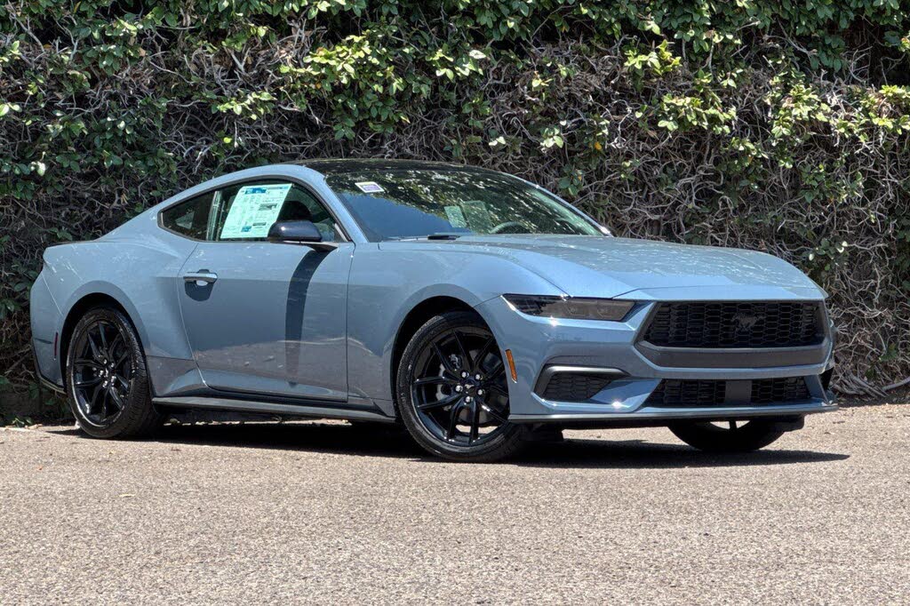 2025 Ford Mustang EcoBoost Fastback RWD