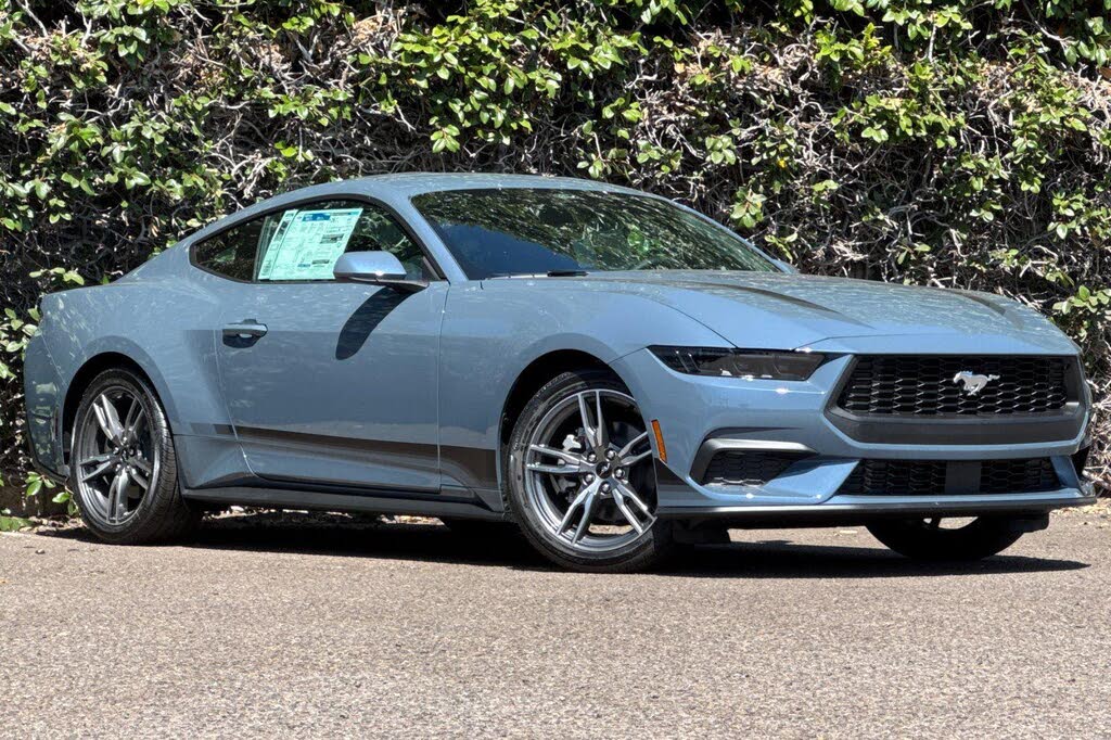 2025 Ford Mustang EcoBoost Fastback RWD