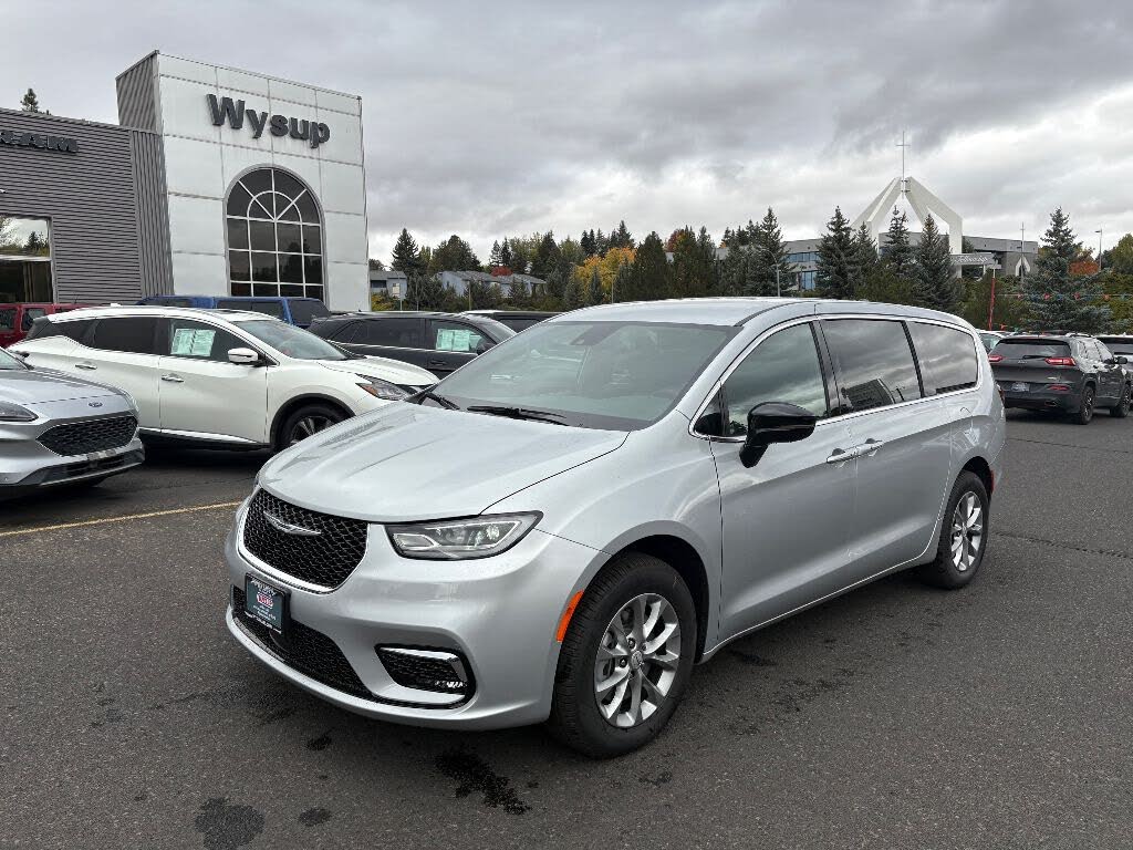 2026 Chrysler Pacifica Select AWD