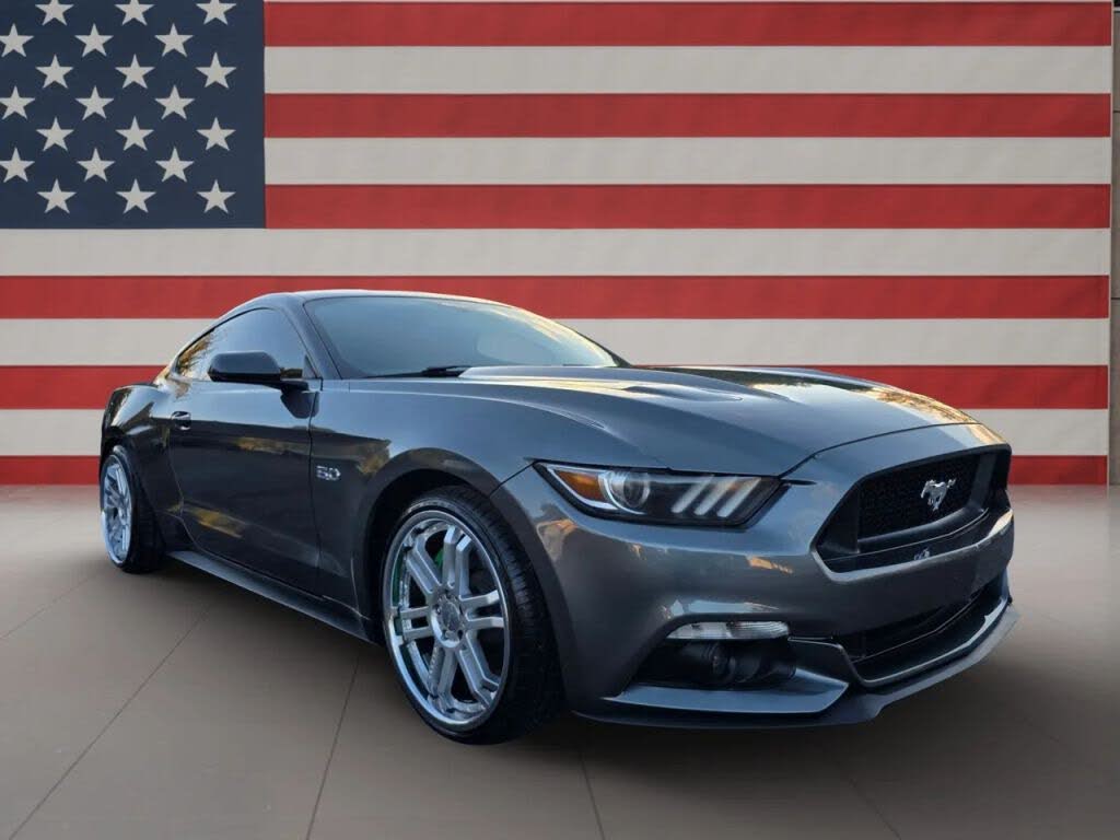 2017 Ford Mustang GT Premium Coupe RWD