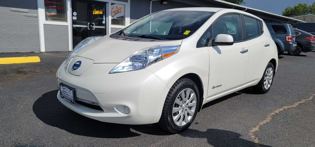2016 Nissan LEAF S