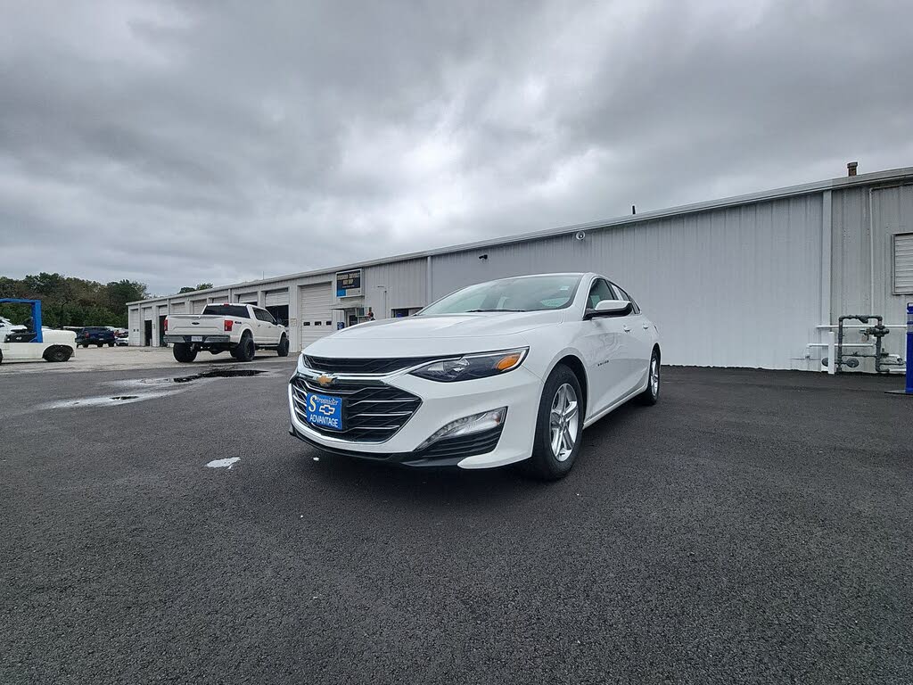 2024 Chevrolet Malibu LT with 1LT FWD