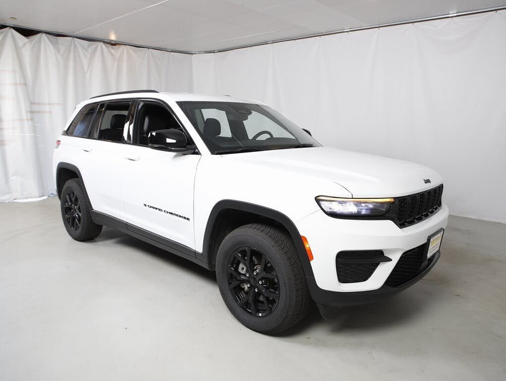 2024 Jeep Grand Cherokee Altitude 4WD