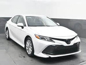 Toyota Camry L FWD