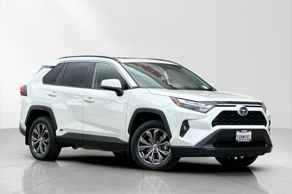 2022 Toyota RAV4 Hybrid XLE Premium AWD