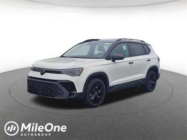 2025 Volkswagen Taos SE Black FWD