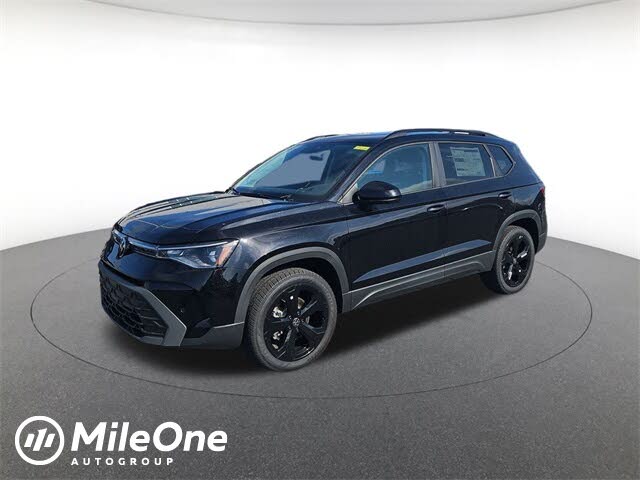 2025 Volkswagen Taos SE Black 4Motion