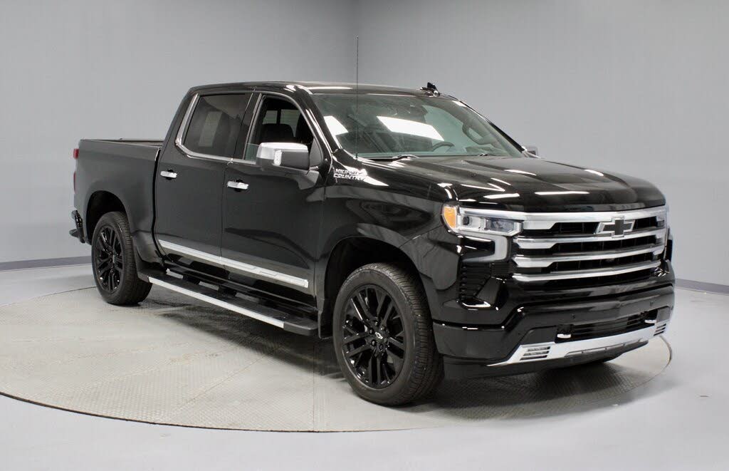 2025 Chevrolet Silverado 1500 High Country Crew Cab 4WD