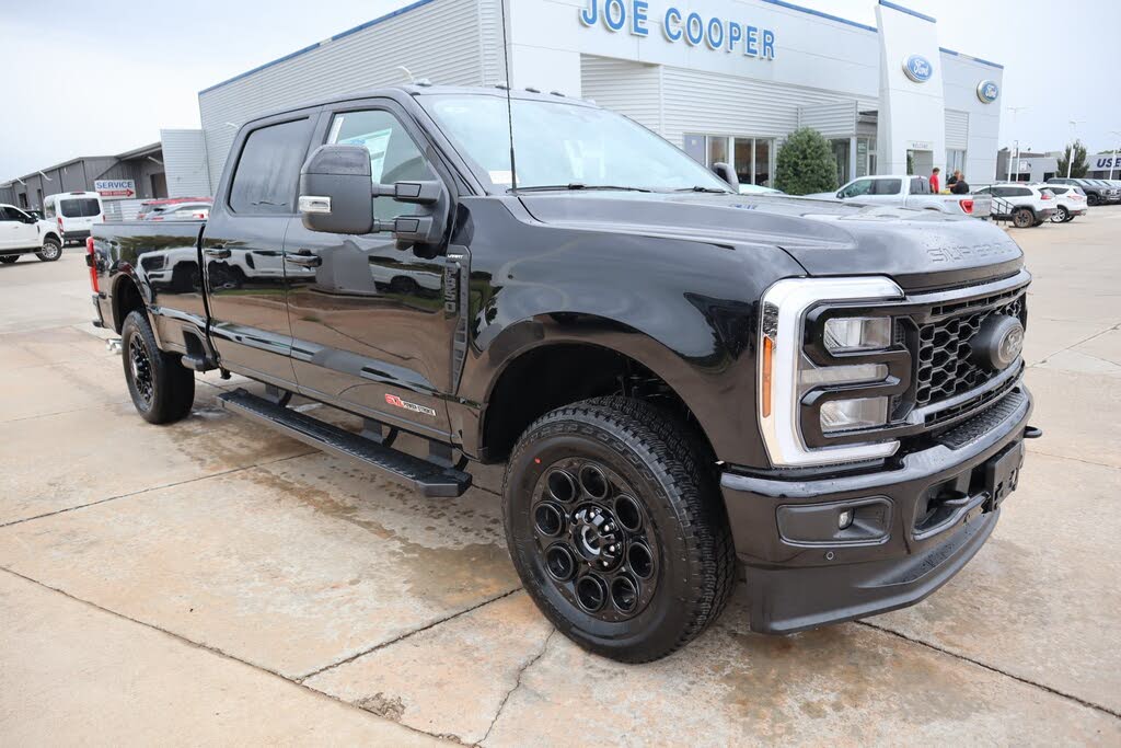 2026 Ford F-350 Super Duty Lariat Crew Cab 4WD