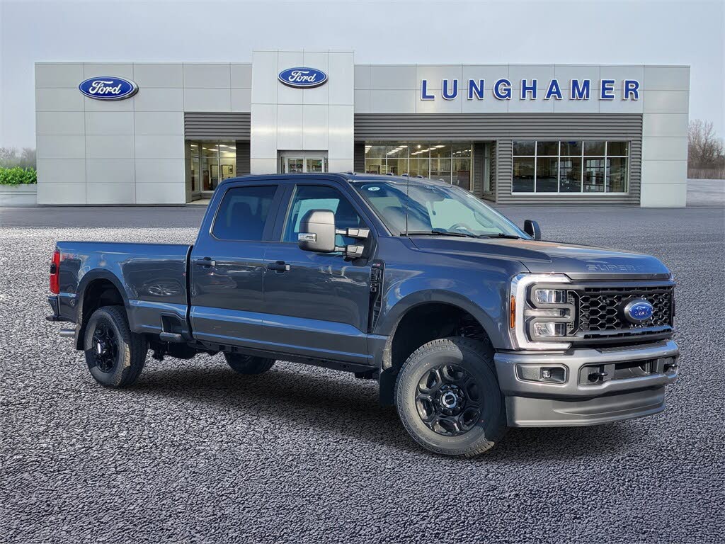 2026 Ford F-350 Super Duty XL Crew Cab 4WD